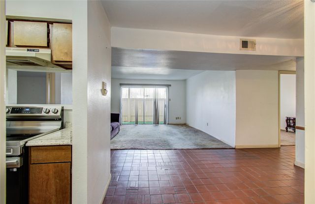 8431 Hearth Drive 1, Houston, TX 77054