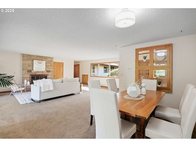 106 PAHATU St, North Bonneville, WA 98639