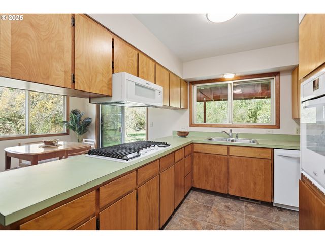 106 PAHATU St, North Bonneville, WA 98639