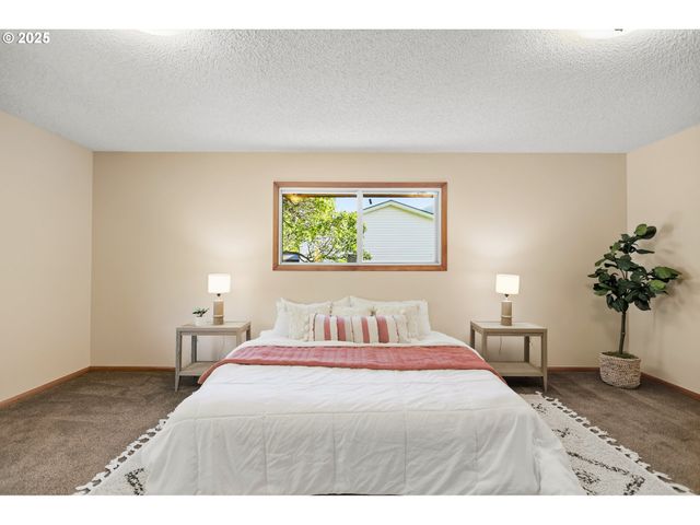 106 PAHATU St, North Bonneville, WA 98639