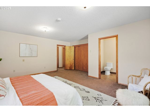 106 PAHATU St, North Bonneville, WA 98639