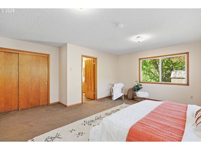 106 PAHATU St, North Bonneville, WA 98639