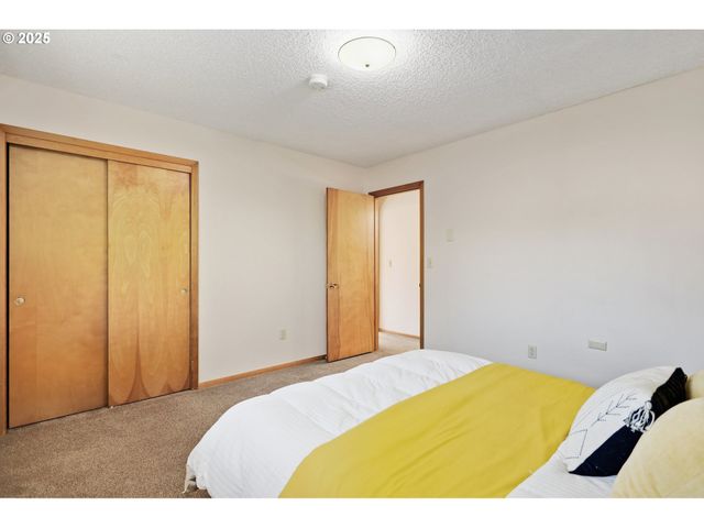 106 PAHATU St, North Bonneville, WA 98639