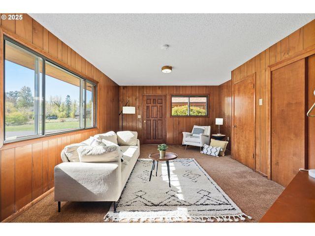 106 PAHATU St, North Bonneville, WA 98639