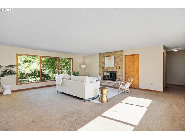 106 PAHATU St, North Bonneville, WA 98639