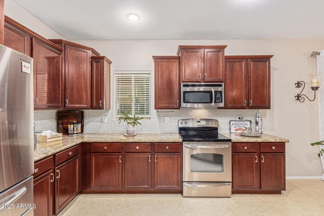 11752 N 165TH Avenue, Surprise, AZ 85388