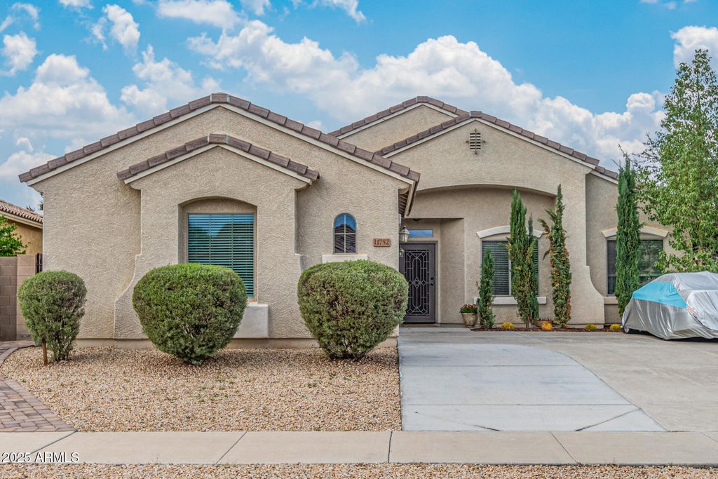 11752 N 165TH Avenue, Surprise, AZ 85388