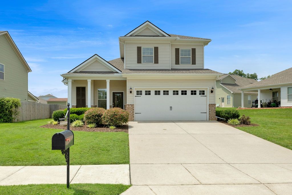 1015 Keeneland Dr, Spring Hill, TN 37174