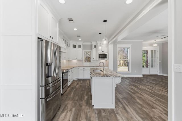 210 W Black Creek Road, Sumrall, MS 39482