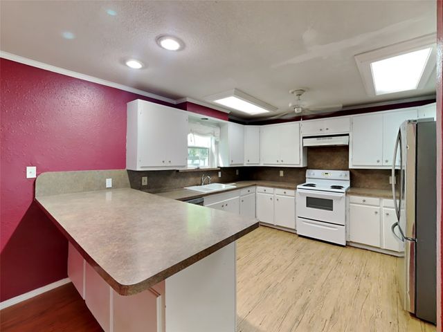 5729 Wilson Road, Fort Worth, TX 76140