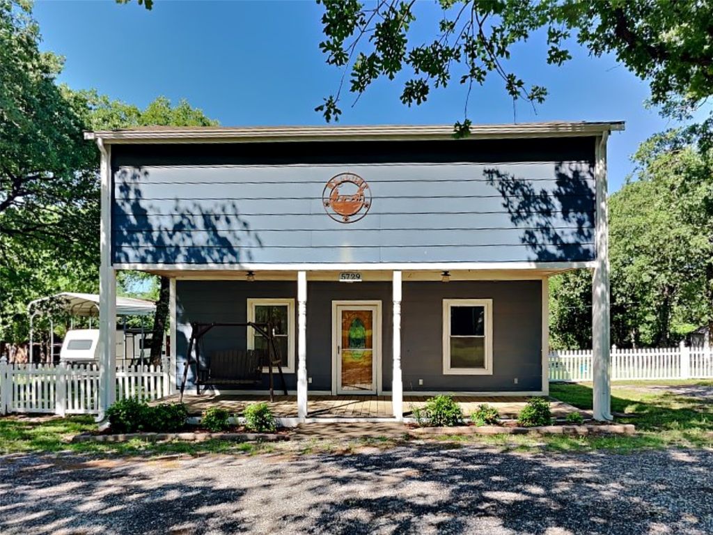 5729 Wilson Road, Fort Worth, TX 76140