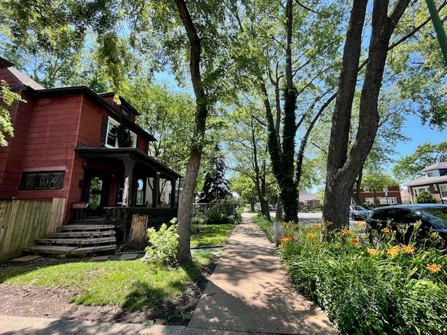 3651 W 64th Place, Chicago, IL 60629