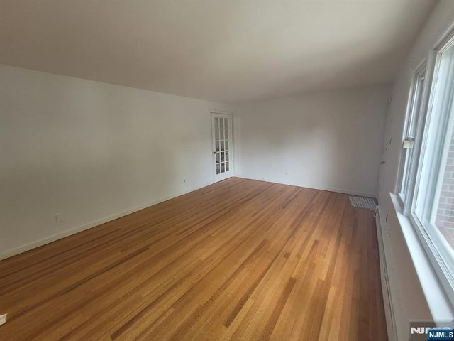 360 New York Avenue 1st flr, Lyndhurst, NJ 07071