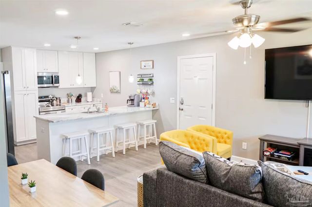 3803 W Jackson St, Pensacola, FL 32506