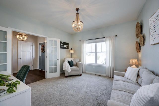 6661 Dusky Glen, Windsor, WI 53598