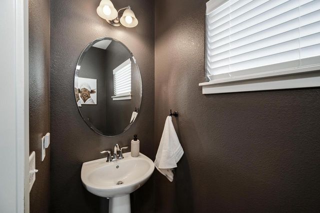 6661 Dusky Glen, Windsor, WI 53598