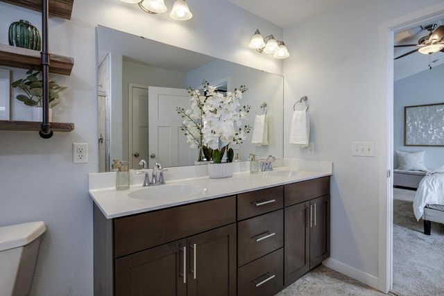 6661 Dusky Glen, Windsor, WI 53598