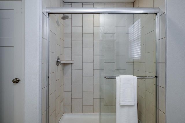 6661 Dusky Glen, Windsor, WI 53598