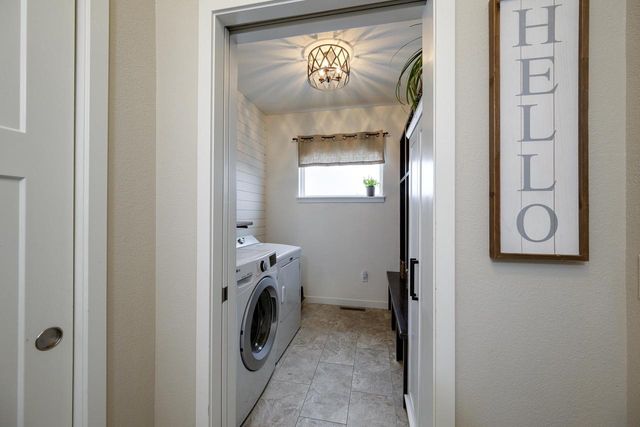 6661 Dusky Glen, Windsor, WI 53598