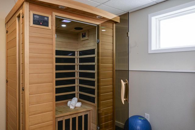 6661 Dusky Glen, Windsor, WI 53598