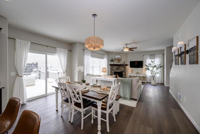 6661 Dusky Glen, Windsor, WI 53598