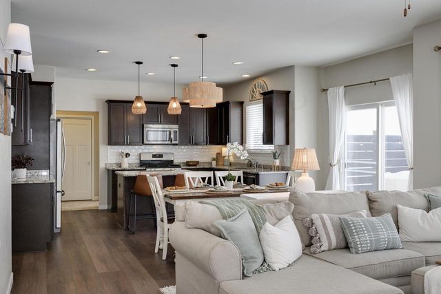 6661 Dusky Glen, Windsor, WI 53598