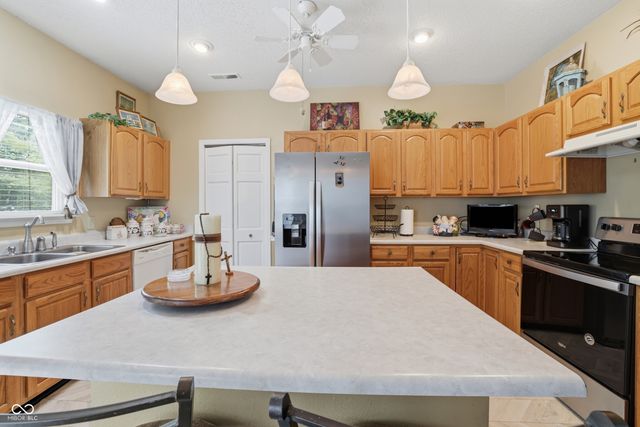 8539 Belle Union Court, Camby, IN 46113
