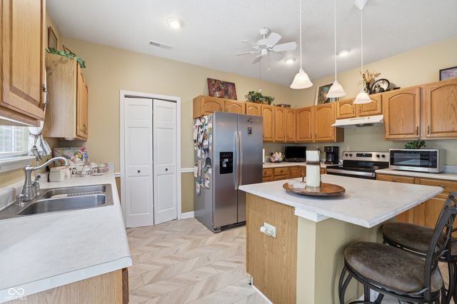 8539 Belle Union Court, Camby, IN 46113