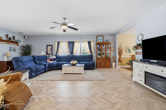 8539 Belle Union Court, Camby, IN 46113