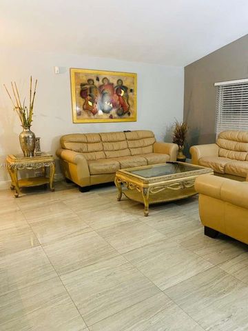 18237 NW 61st Pl, Hialeah, FL 33015