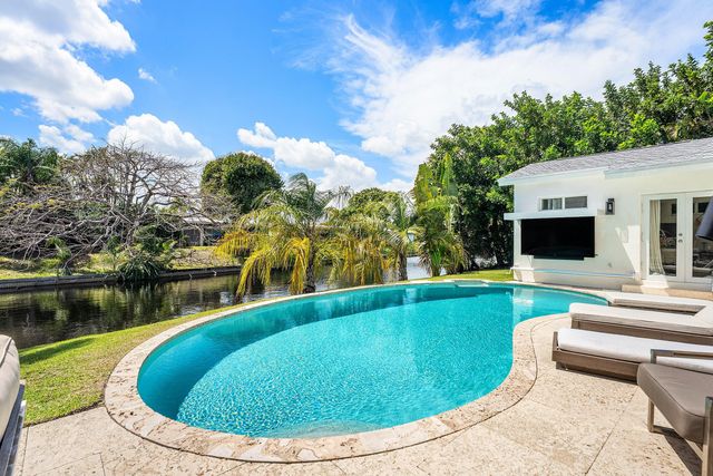 7745 W Lake Drive, Lake Clarke Shores, FL 33406