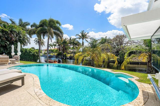 7745 W Lake Drive, Lake Clarke Shores, FL 33406