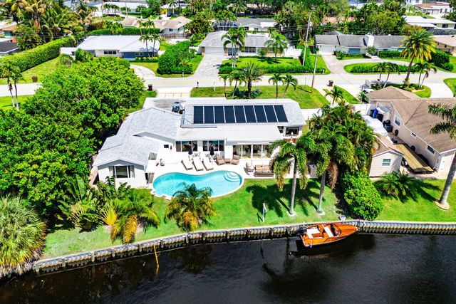 7745 W Lake Drive, Lake Clarke Shores, FL 33406