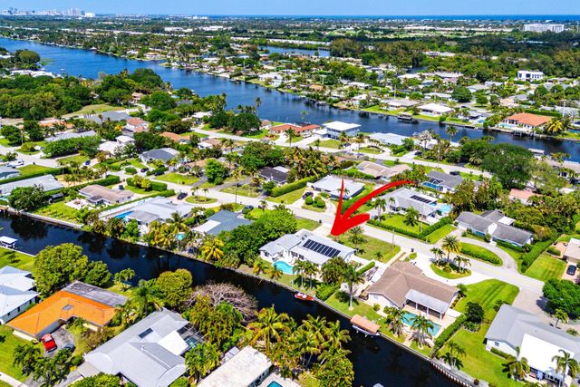 7745 W Lake Drive, Lake Clarke Shores, FL 33406