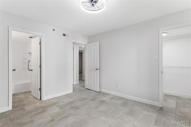 918 Hanna Place Court F, Ballwin, MO 63021
