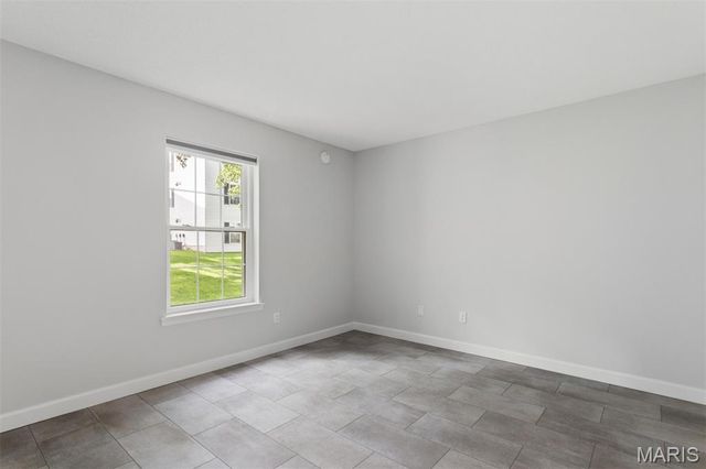 918 Hanna Place Court F, Ballwin, MO 63021