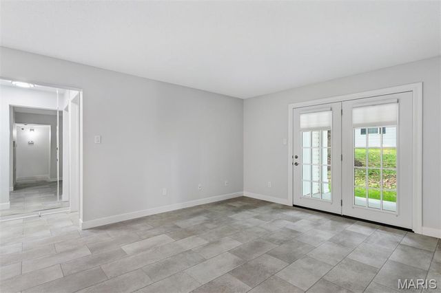 918 Hanna Place Court F, Ballwin, MO 63021