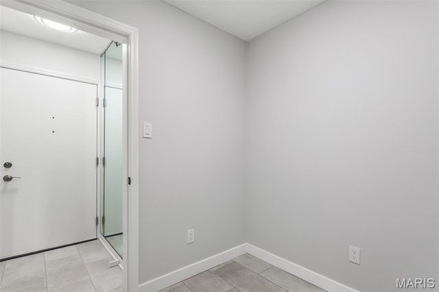 918 Hanna Place Court F, Ballwin, MO 63021