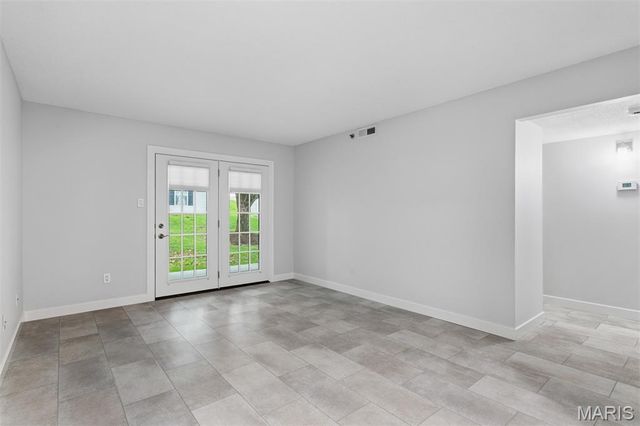 918 Hanna Place Court F, Ballwin, MO 63021