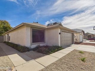 11807 N 76TH Avenue, Peoria, AZ 85345
