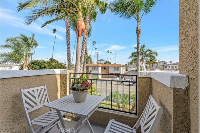 621 8th Street, Huntington Beach, CA 92648