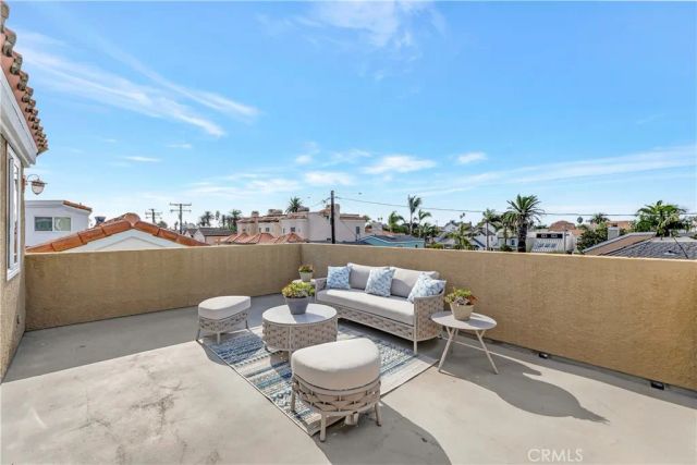 621 8th Street, Huntington Beach, CA 92648