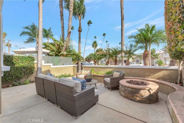 621 8th Street, Huntington Beach, CA 92648