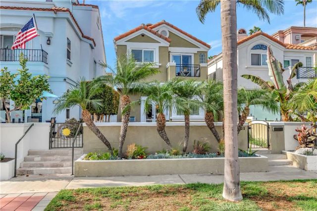 621 8th Street, Huntington Beach, CA 92648