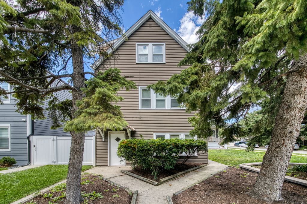 5002 W Gunnison Street 2, Chicago, IL 60630