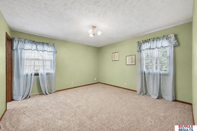 707 Sherman Drive, Bellevue, NE 68005