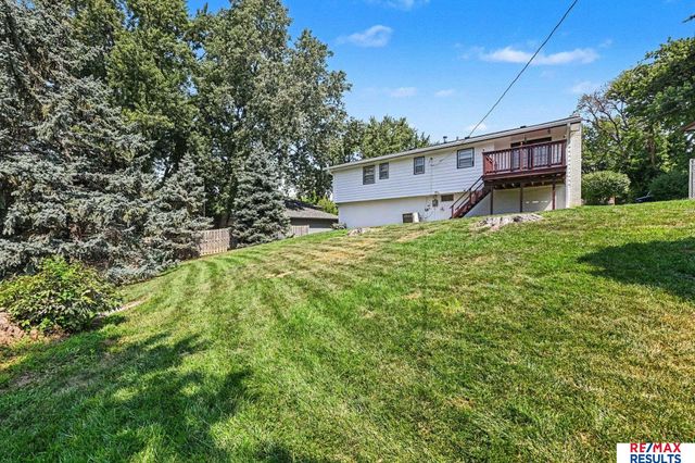 707 Sherman Drive, Bellevue, NE 68005