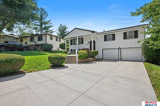 707 Sherman Drive, Bellevue, NE 68005