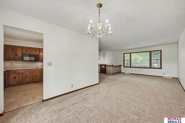 707 Sherman Drive, Bellevue, NE 68005