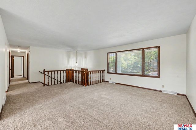 707 Sherman Drive, Bellevue, NE 68005